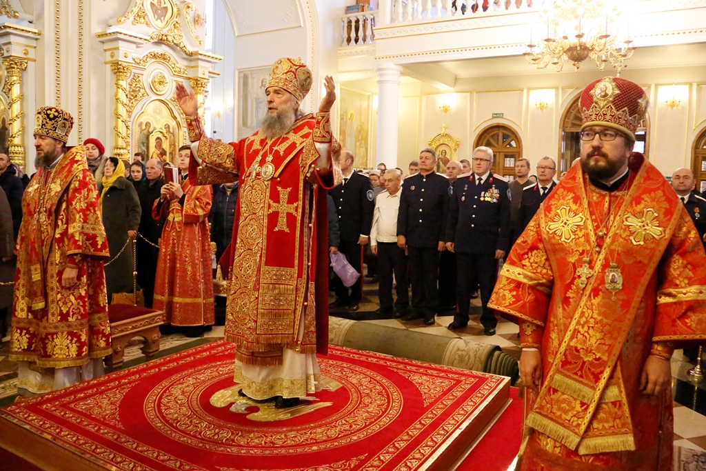 в Свято-Феодоровском кафедральном соборе была совершена Божественная литургия
